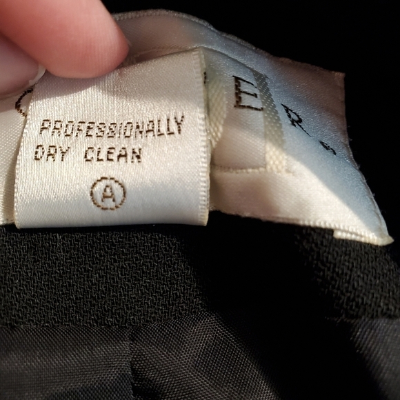 Doncaster Black Soft Wool Button Down Blazer - Picture 6 of 7